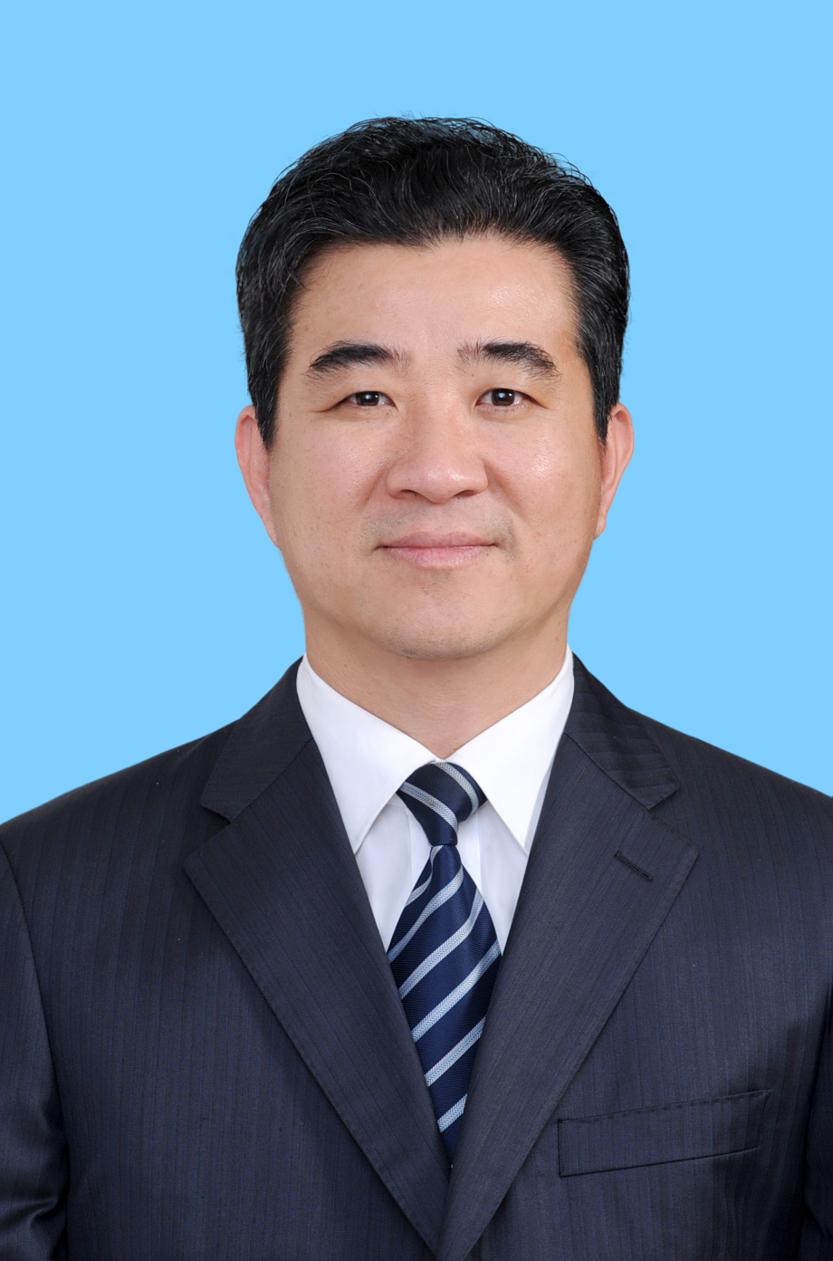 黄伟平